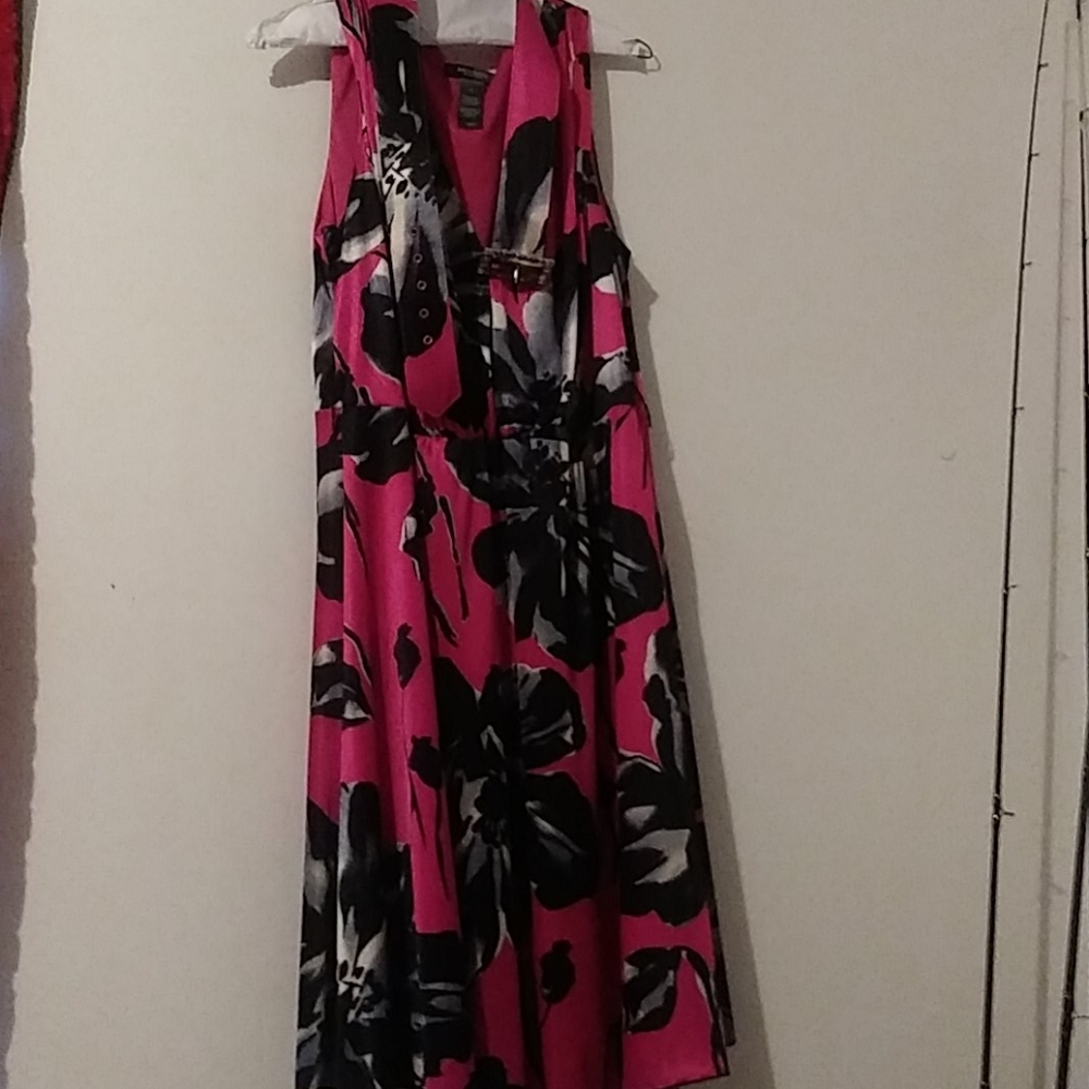 Dress with belt